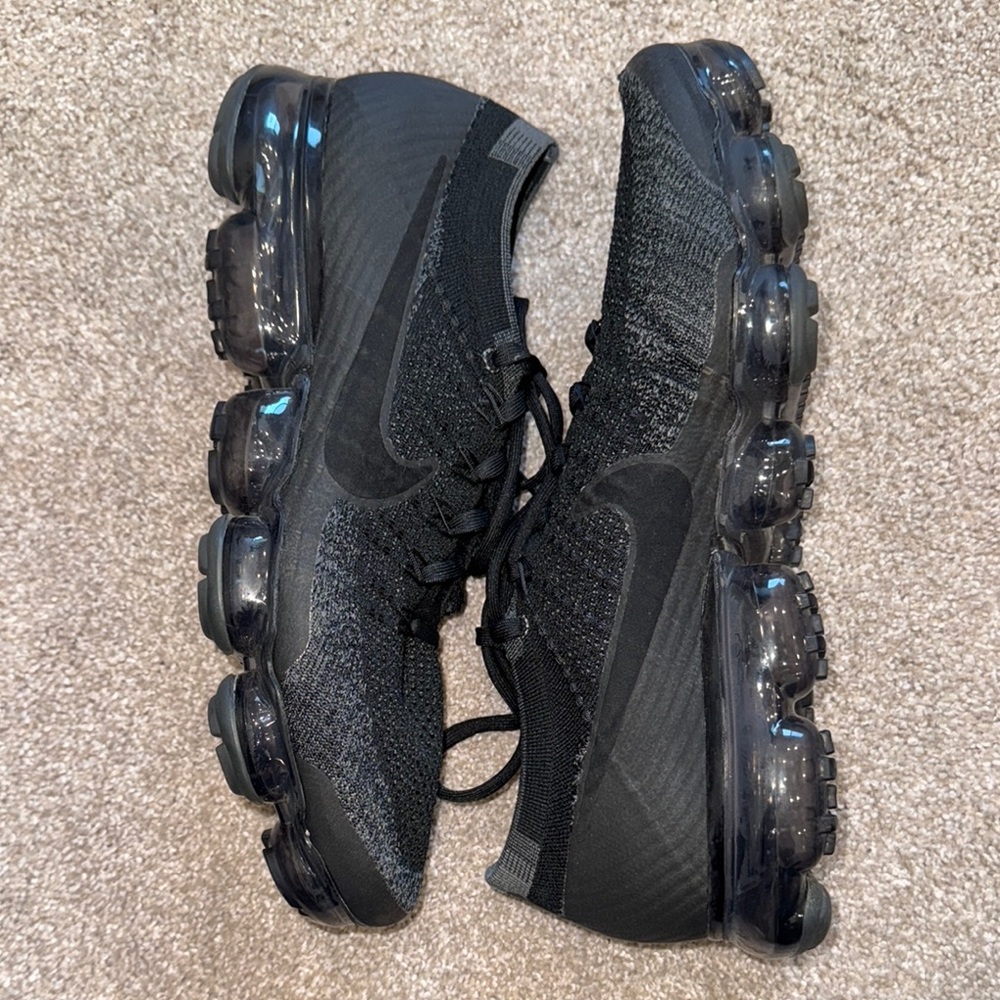 Nike Vapormax Flyknit in Black